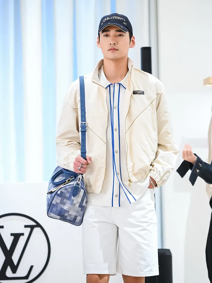 Louis Vuitton/Louis Vuitton leather logo silk satin sports coat